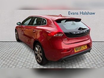 Used Volvo V40 2018 for sale - 76390745: Photo