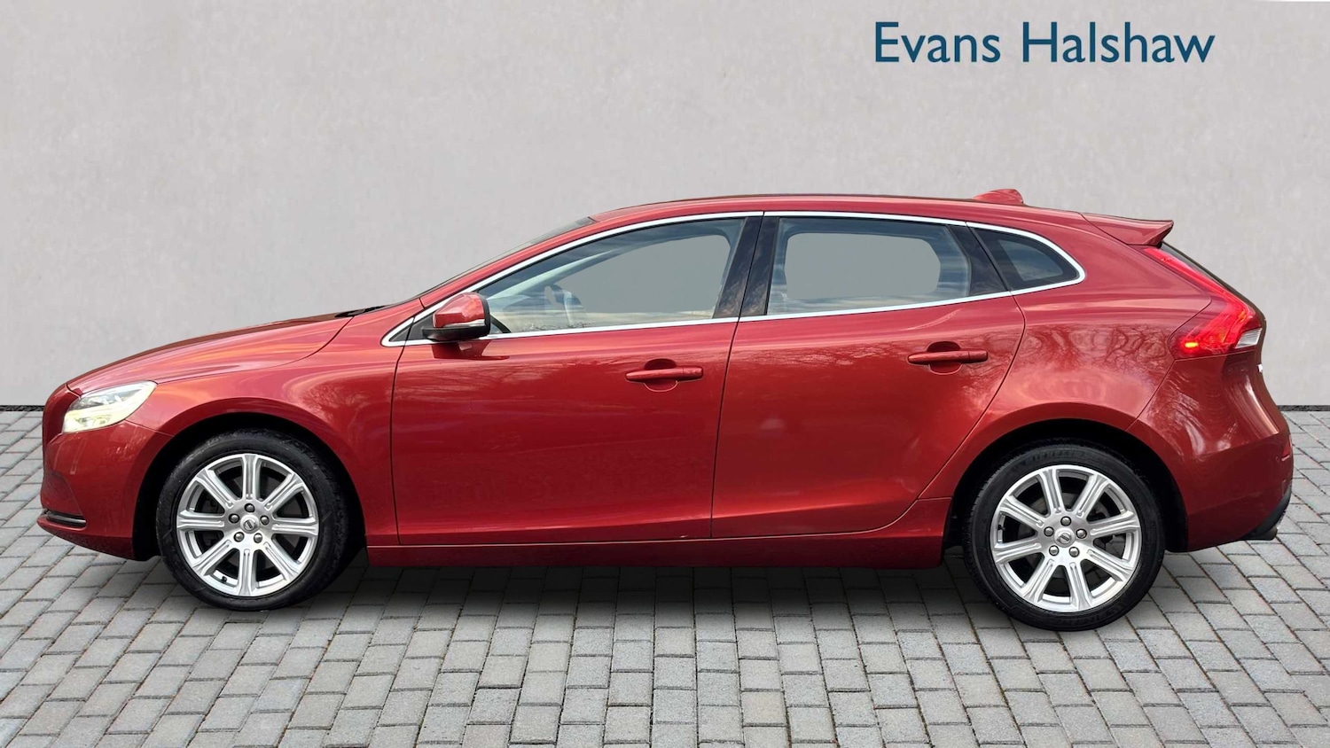 Used Volvo V40 2018 for sale - 76390745: Photo 6