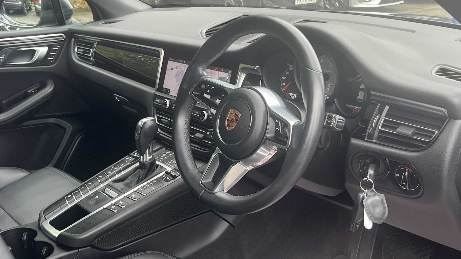 Used Porsche Macan 2019 for sale - 76156338: Photo 12