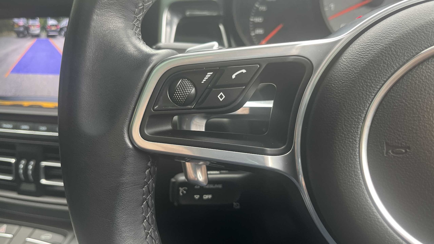 Used Porsche Macan 2019 for sale - 76156338: Photo 22