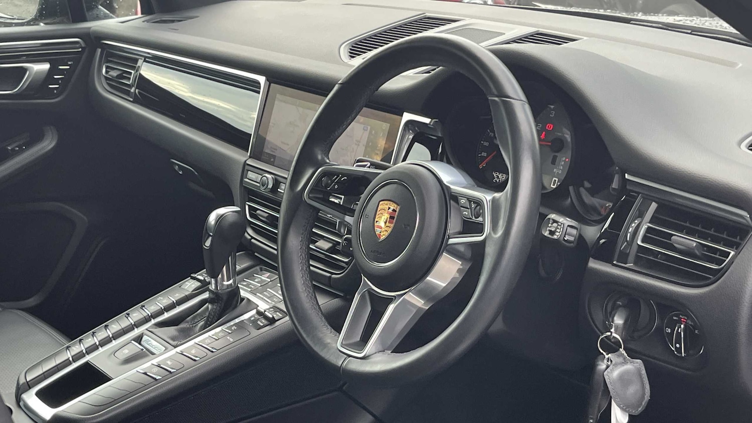 Used Porsche Macan 2019 for sale - 76156338: Photo 3