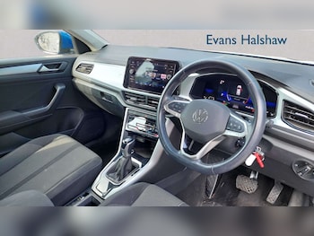 Used Volkswagen T-Roc 2023 for sale - 79282321: Photo