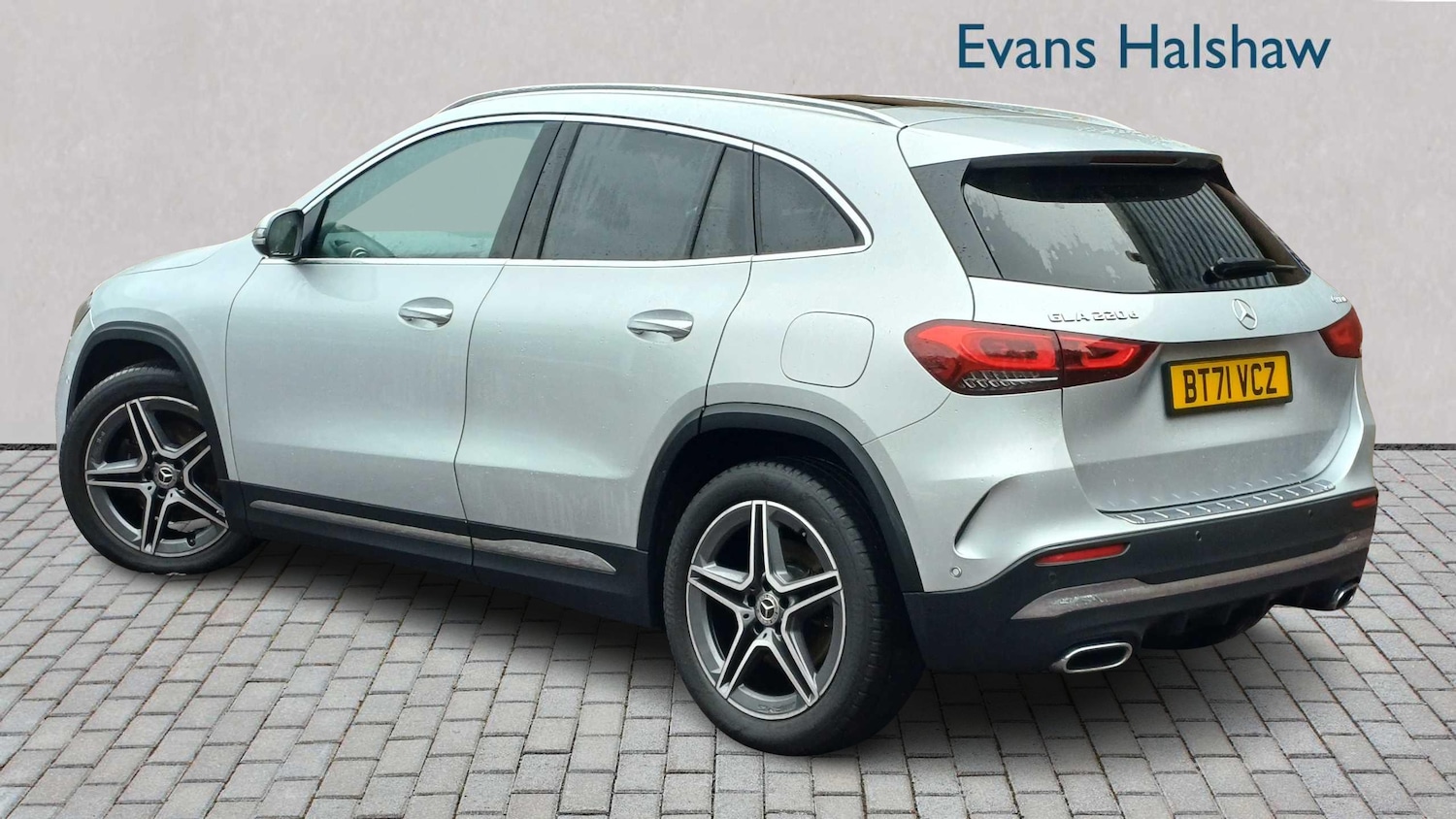 Used Mercedes-Benz GLA 2021 for sale - 76460405: Photo 3