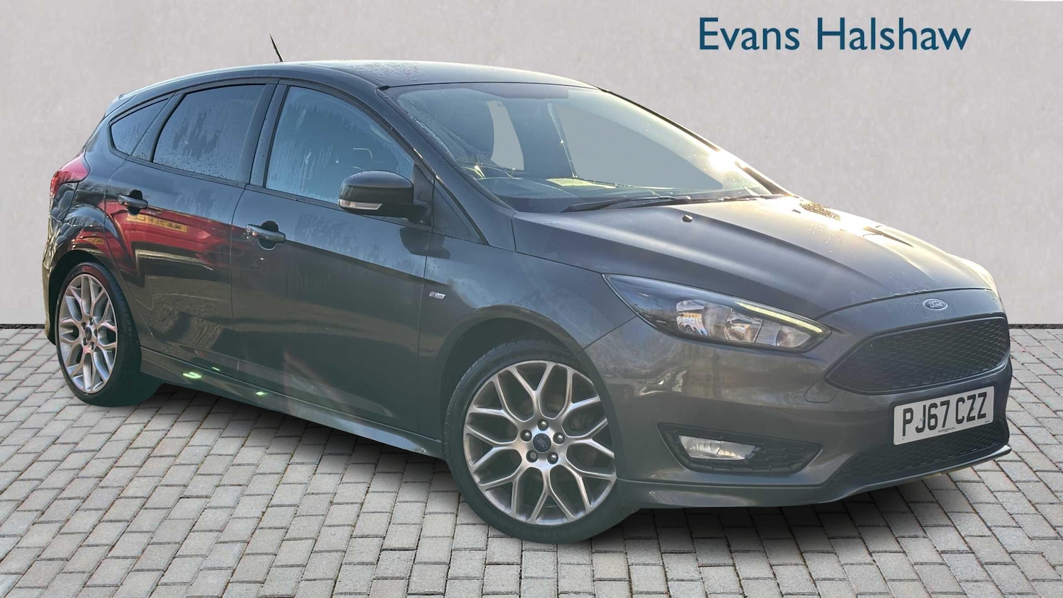 Used Ford Focus 2017 for sale - 76648790: Photo 1