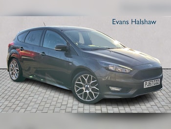Used Ford Focus 2017 for sale - 76648790: Photo