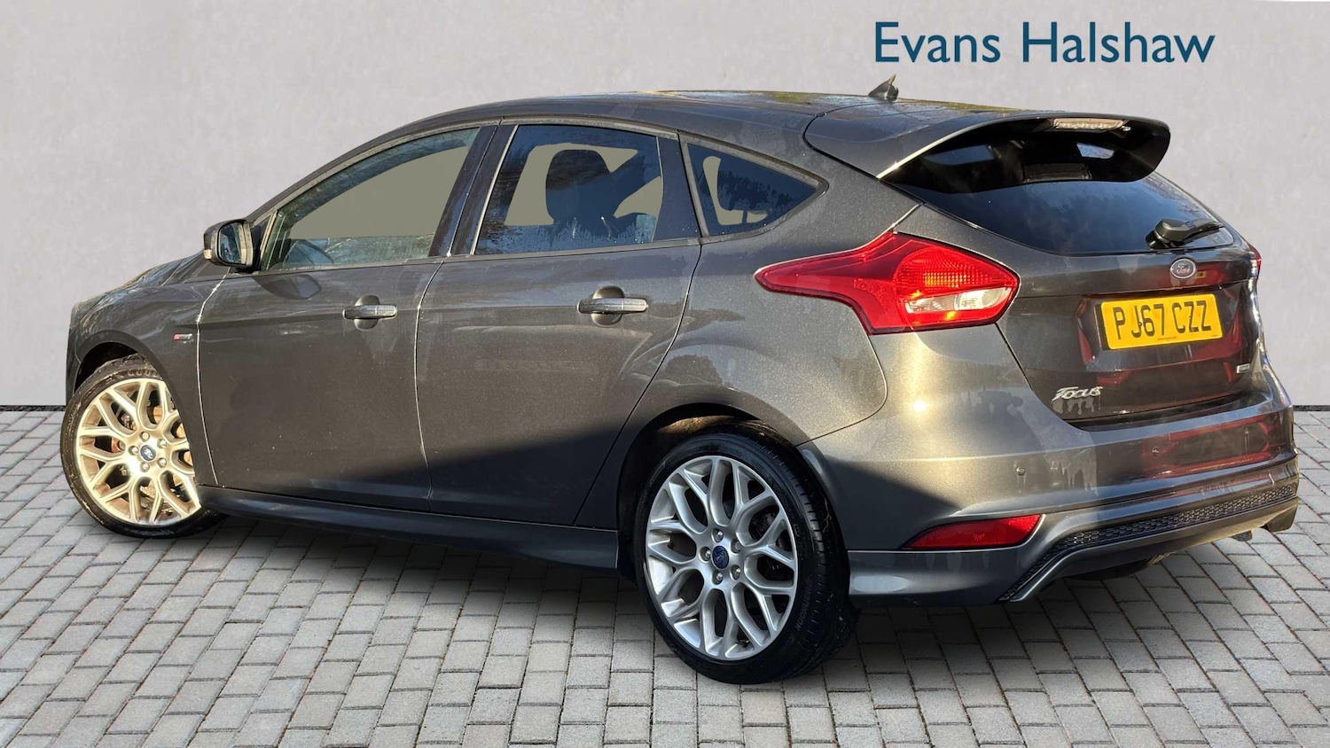 Used Ford Focus 2017 for sale - 76648790: Photo 5