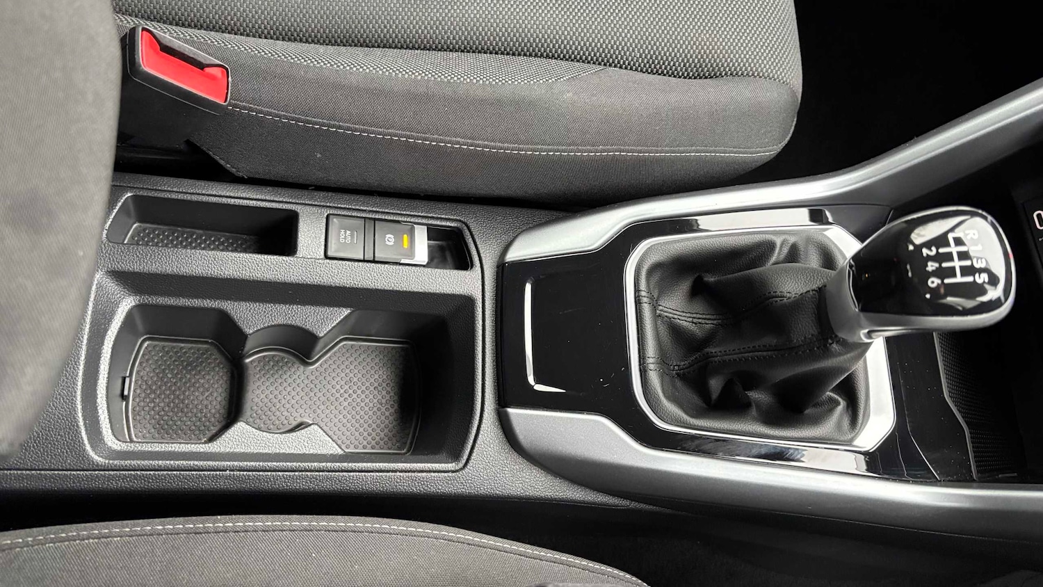 Used Volkswagen T-Roc 2023 for sale - 77698816: Photo 16