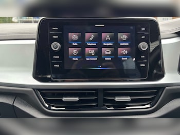 Used Volkswagen T-Roc 2023 for sale - 77698816: Photo