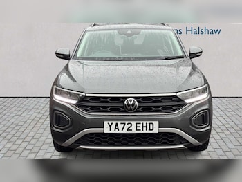 Used Volkswagen T-Roc 2023 for sale - 77698816: Photo