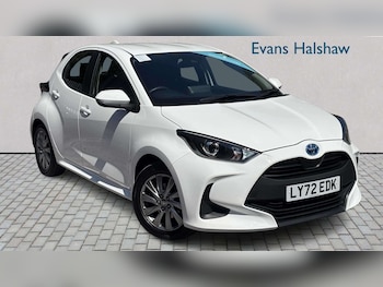 Used Toyota Yaris 2023 for sale - 79172680: Photo