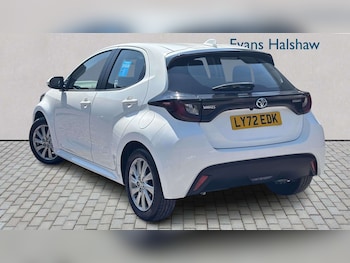 Used Toyota Yaris 2023 for sale - 79172680: Photo