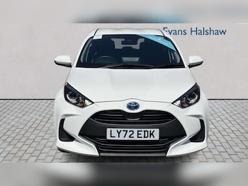 Used Toyota Yaris 2023 for sale - 79172680: Photo
