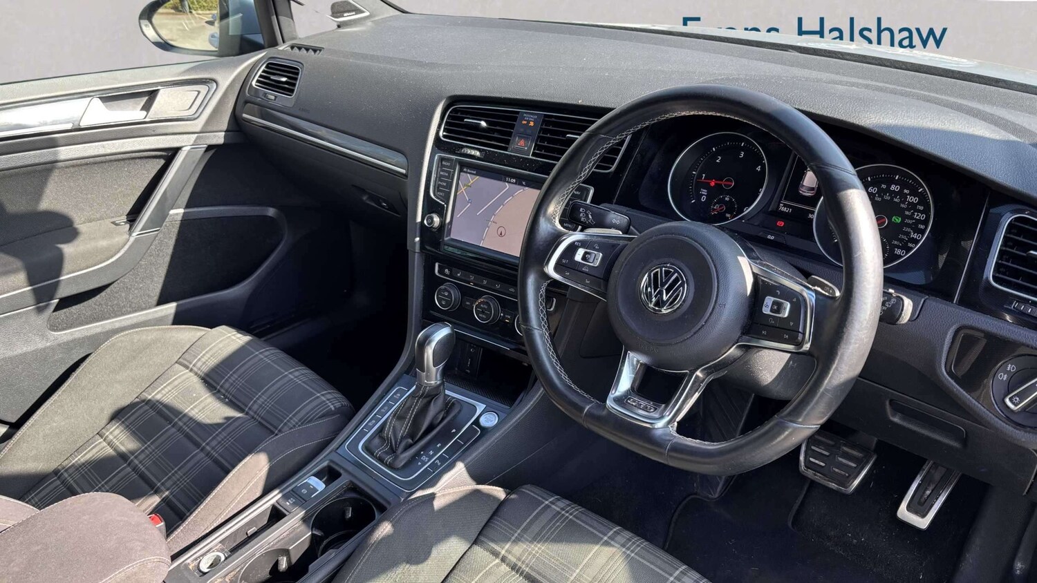 Used Volkswagen Golf 2016 for sale - 77960633: Photo 3