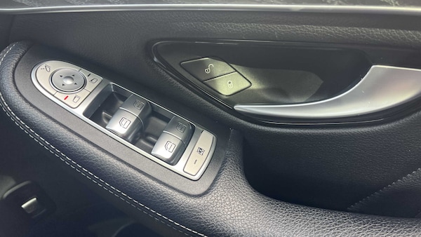 Used Mercedes-Benz GLC 2018 for sale - 75733260: Photo 24
