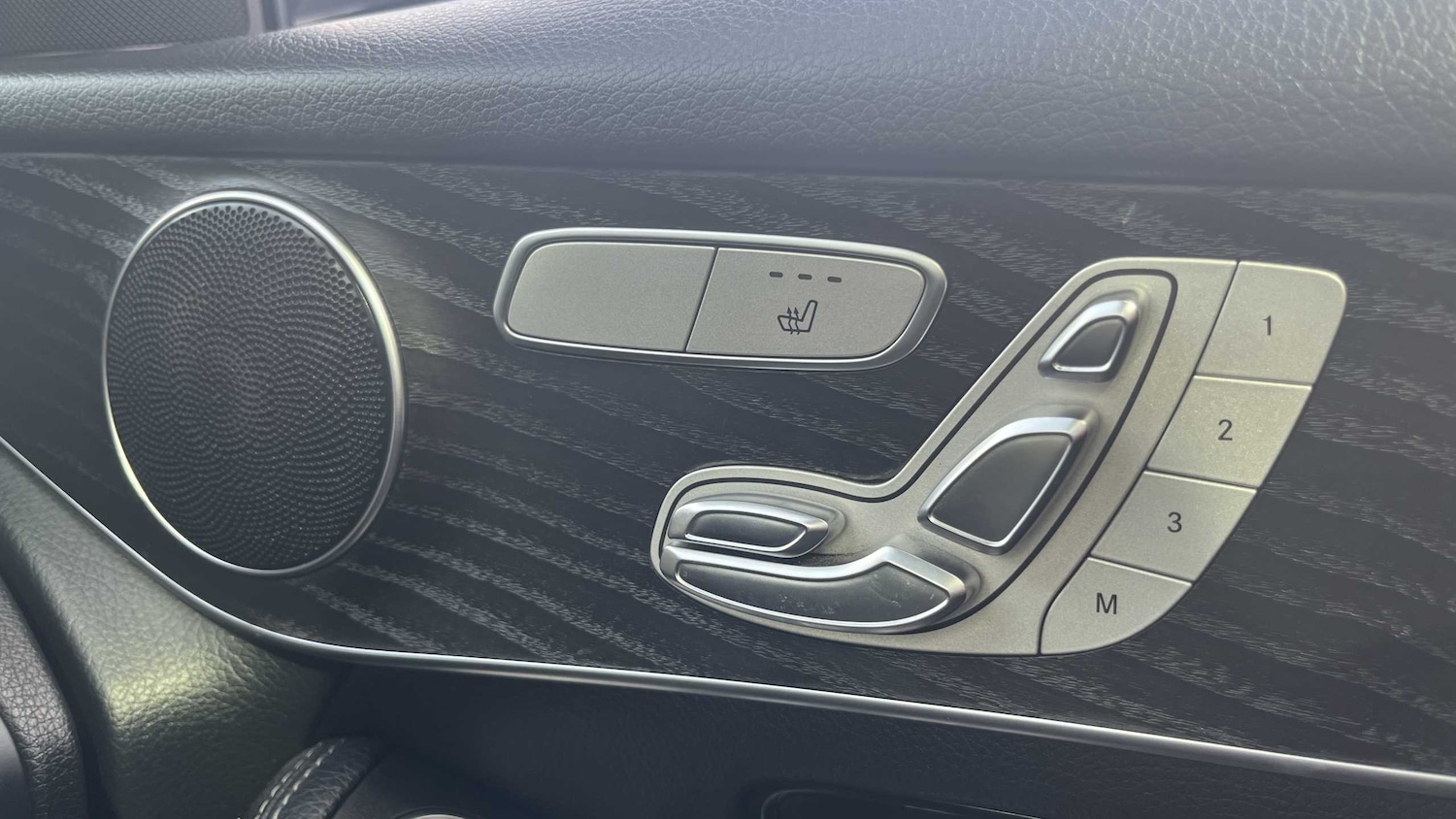 Used Mercedes-Benz GLC 2018 for sale - 75733260: Photo 26