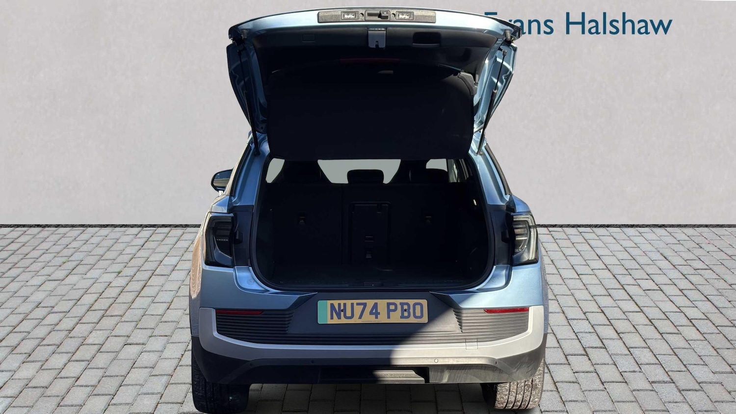 Used Ford Explorer 2024 for sale - 76662014: Photo 9