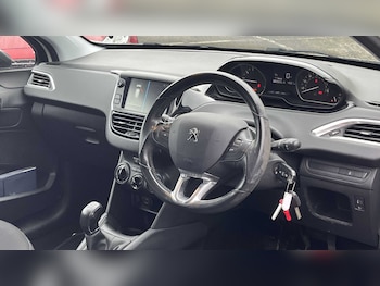 Used Peugeot 208 for sale - 76141563: Photo 3