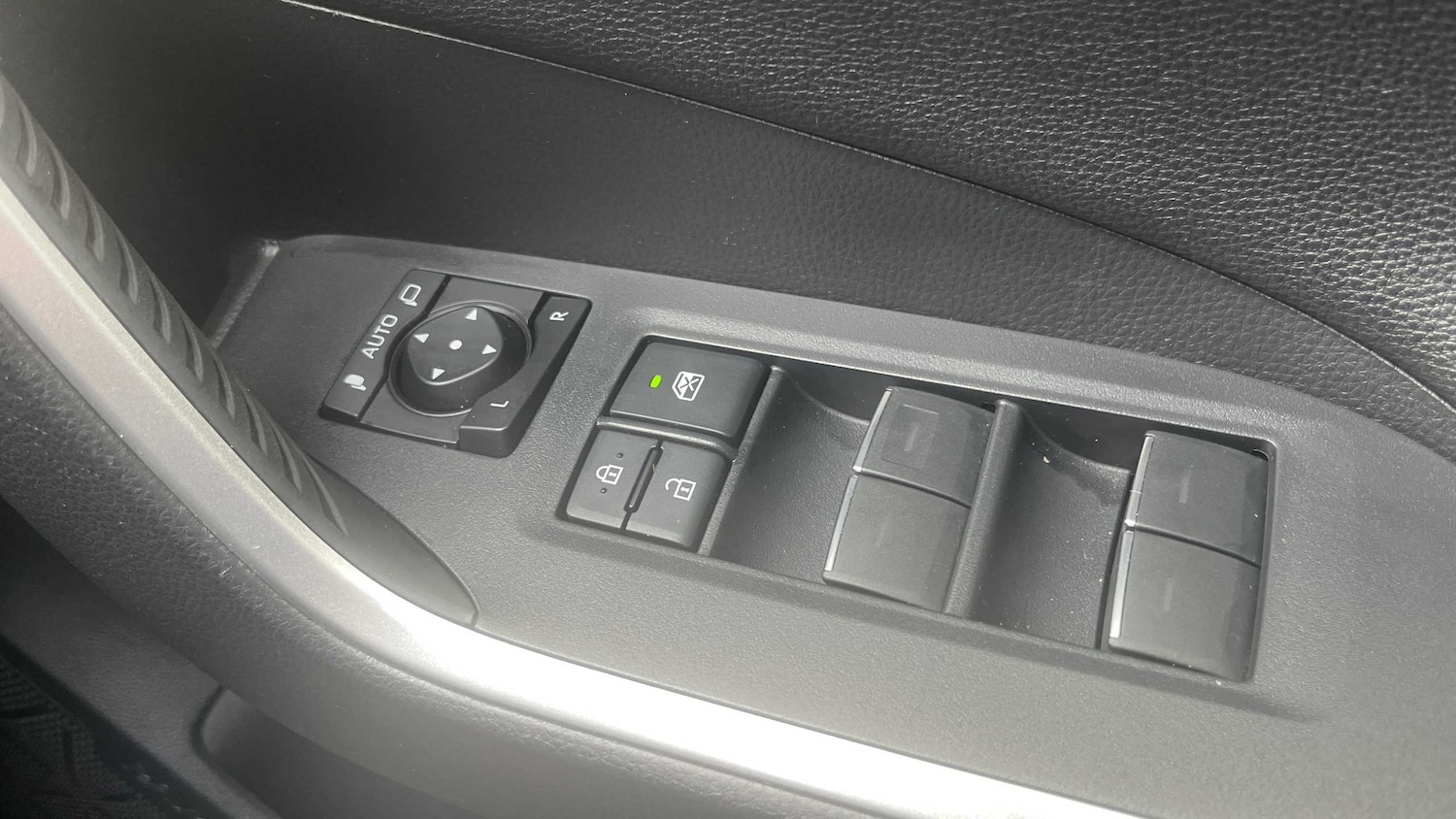 Used Toyota RAV4 2022 for sale - 76087922: Photo 27