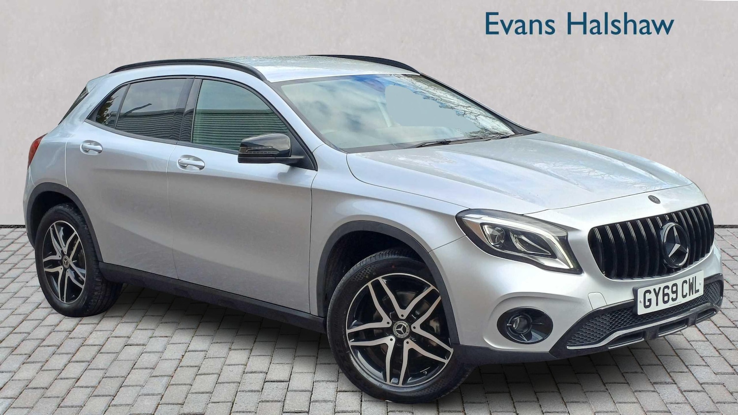 Used Mercedes-Benz GLA 2019 for sale - 76205120: Photo 1