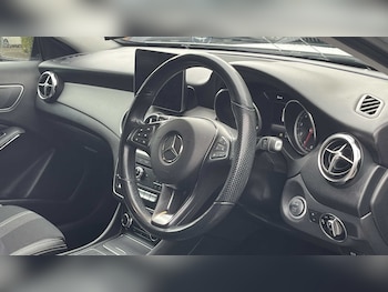 Used Mercedes-Benz GLA 2019 for sale - 76205120: Photo 3