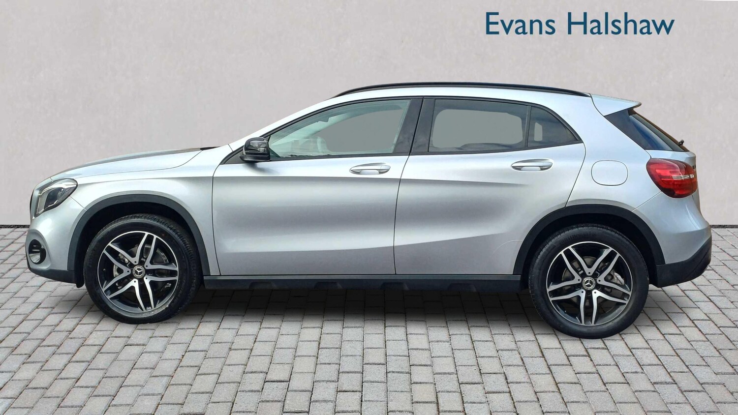 Used Mercedes-Benz GLA 2019 for sale - 76205120: Photo 4