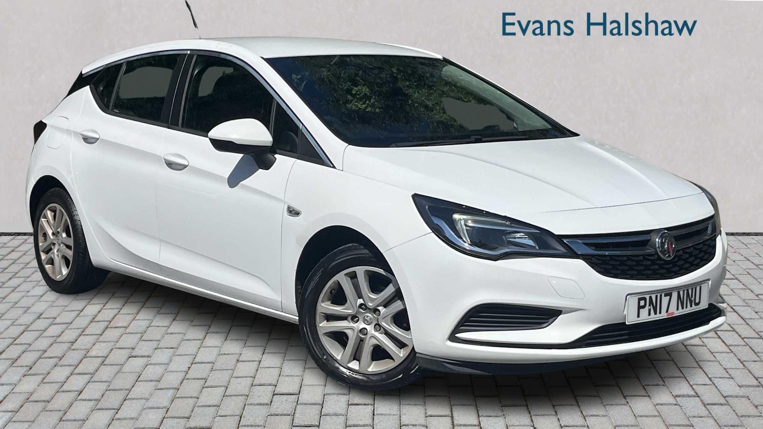 Used Vauxhall Astra 2017 for sale - 76732227: Photo 1