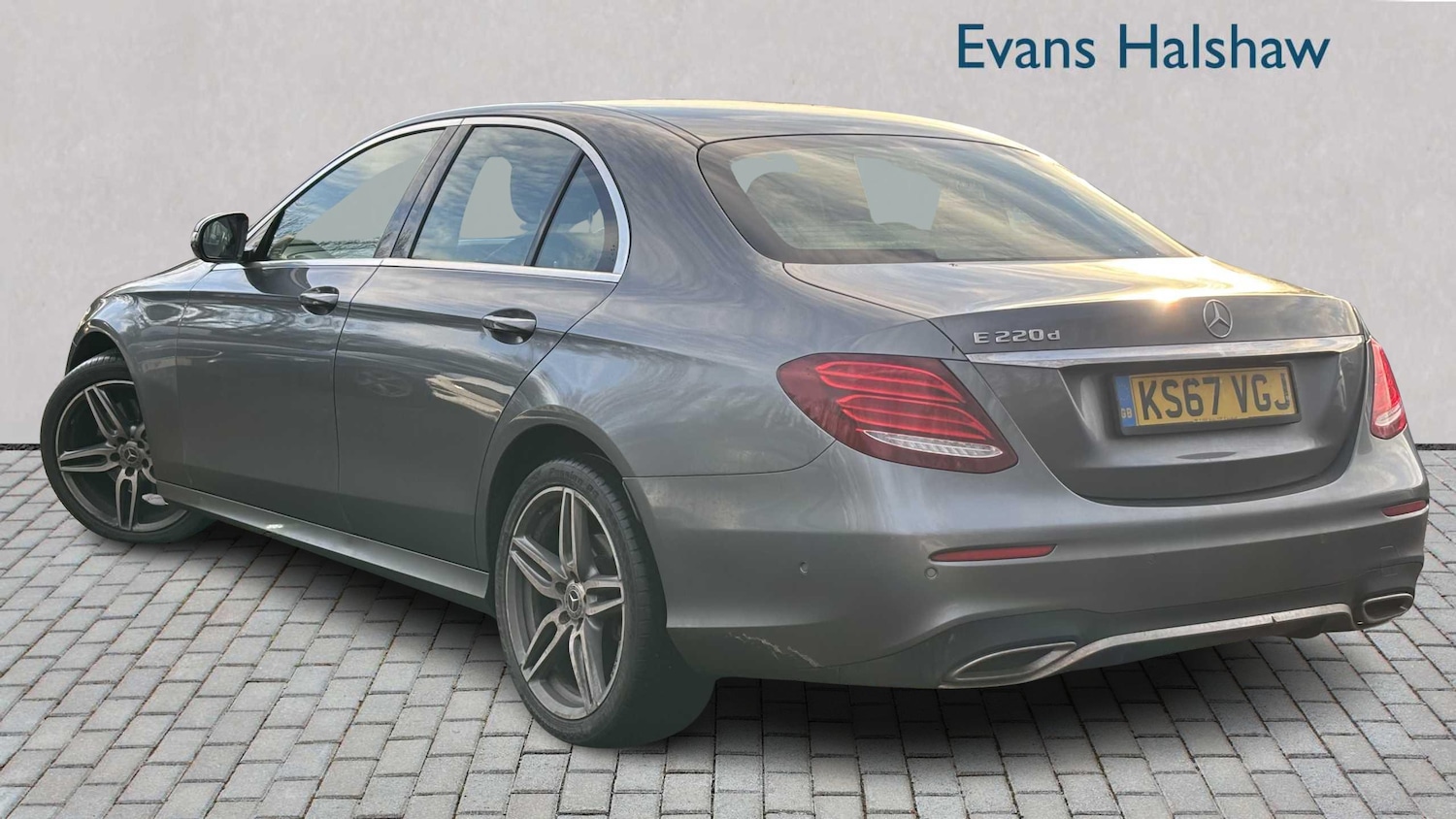 Used Mercedes-Benz E Class 2017 for sale - 77635072: Photo 5