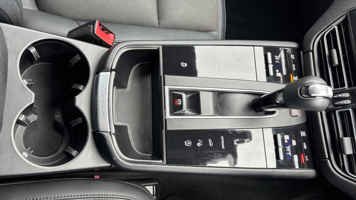 Used Porsche Macan 2022 for sale - 77294173: Photo 16