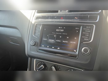 Used Volkswagen Polo 2017 for sale - 76075419: Photo 2