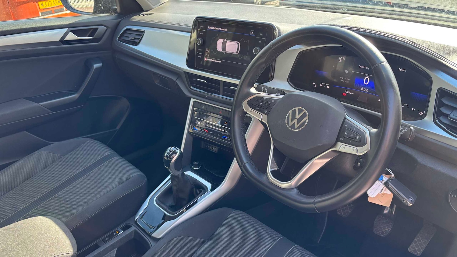 Used Volkswagen T-Roc 2023 for sale - 78119077: Photo 11