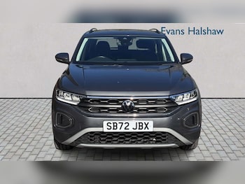 Used Volkswagen T-Roc 2023 for sale - 78119077: Photo