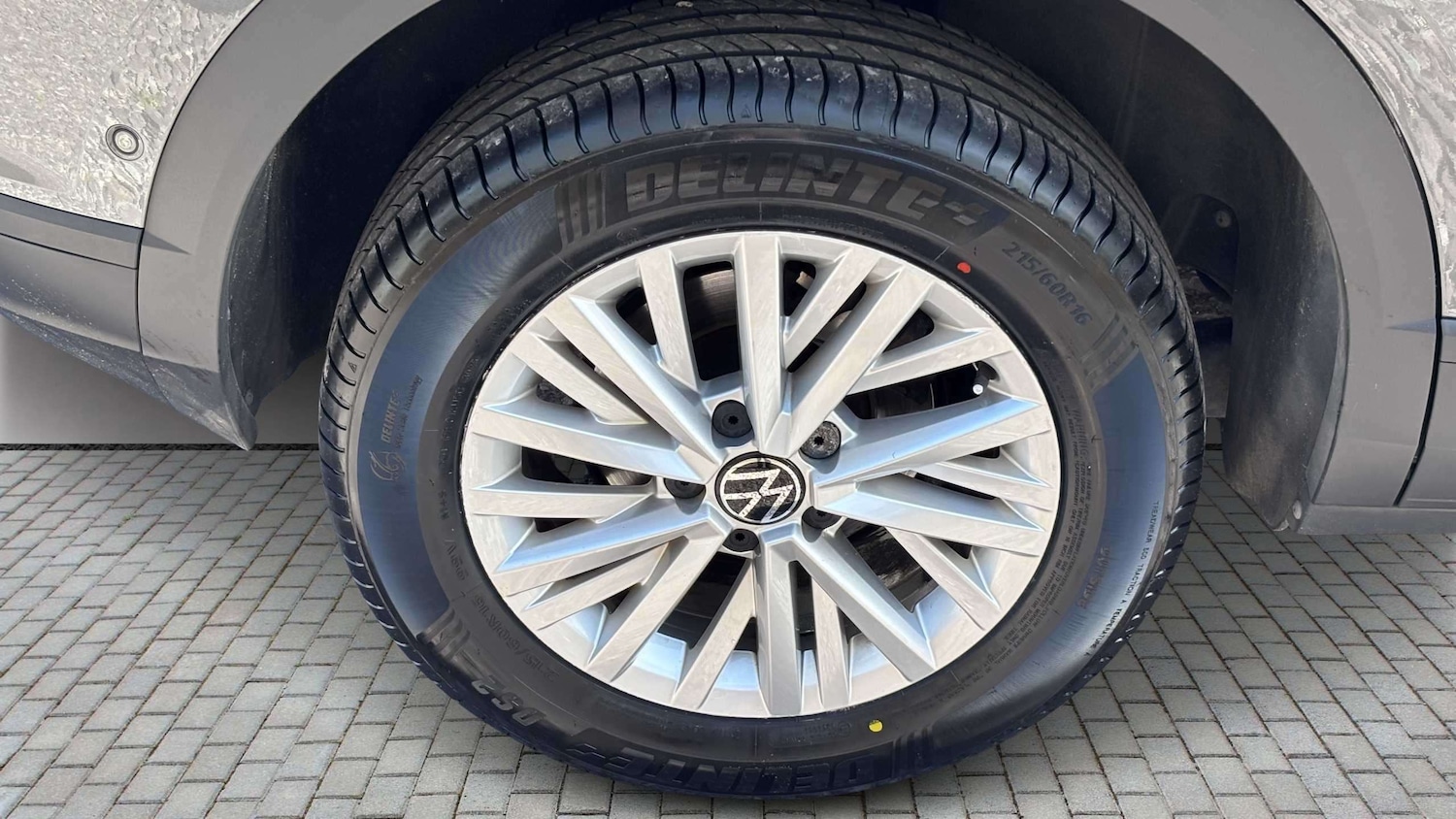 Used Volkswagen T-Roc 2023 for sale - 78119077: Photo 8