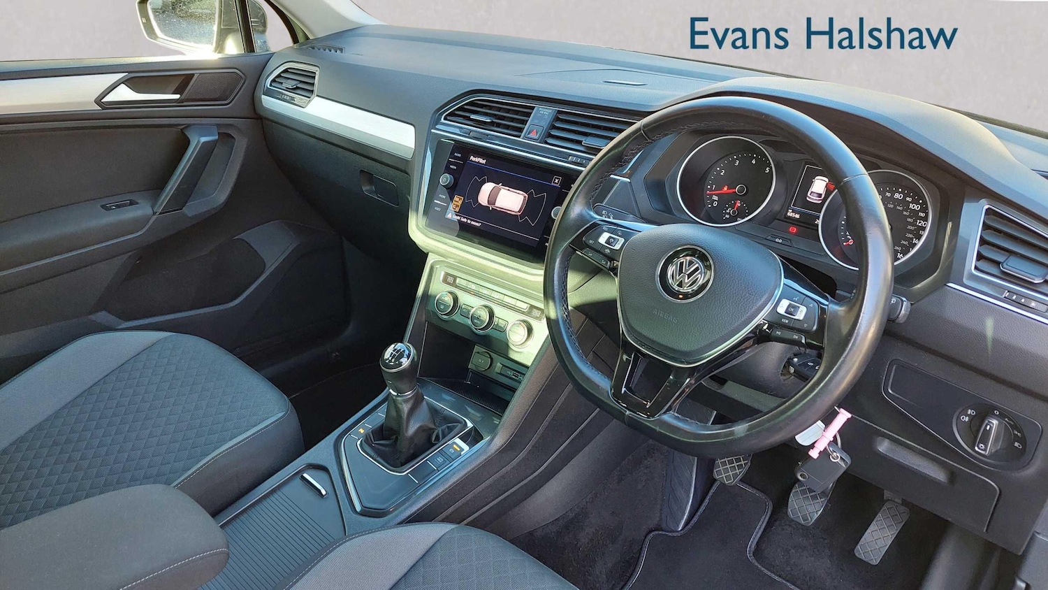 Used Volkswagen Tiguan 2019 for sale - 76978781: Photo 11