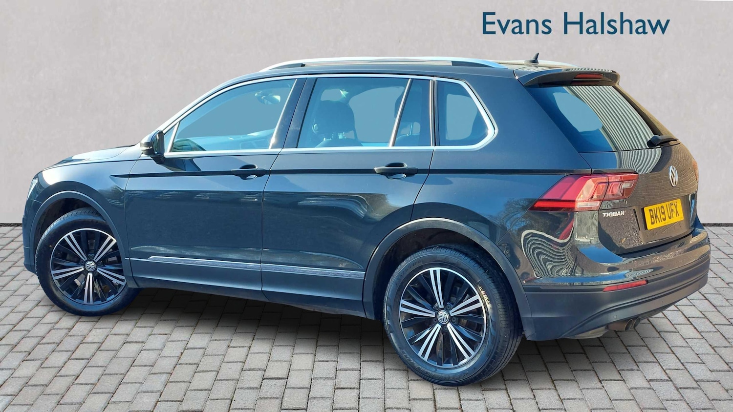 Used Volkswagen Tiguan 2019 for sale - 76978781: Photo 3