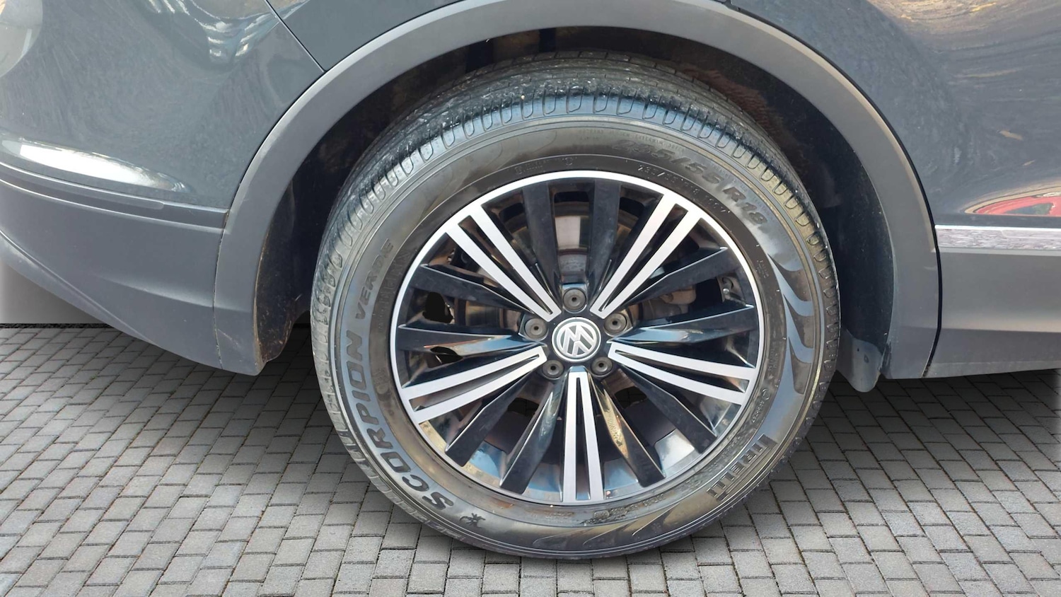 Used Volkswagen Tiguan 2019 for sale - 76978781: Photo 8