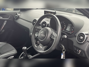 Used Audi A1 2017 for sale - 76242460: Photo 3
