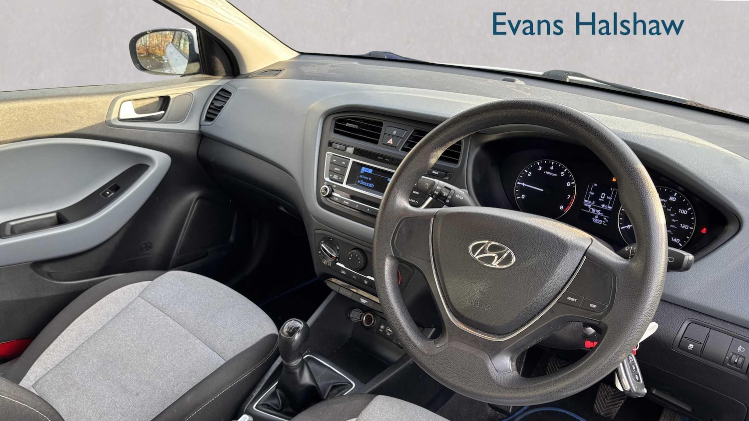 Used Hyundai i20 2015 for sale - 77219606: Photo 3