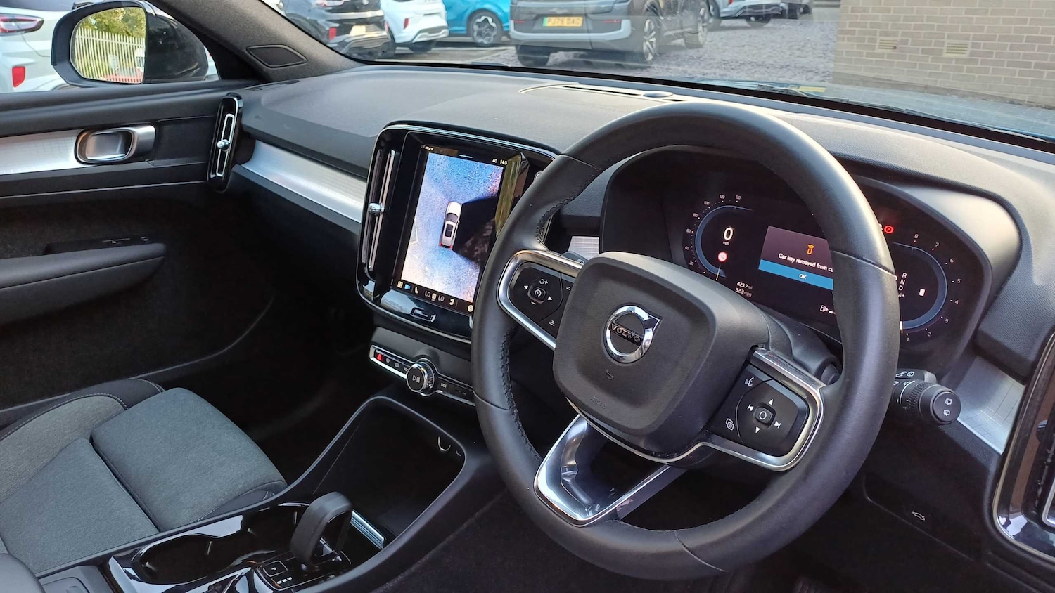 Used Volvo XC40 2023 for sale - 77514365: Photo 11