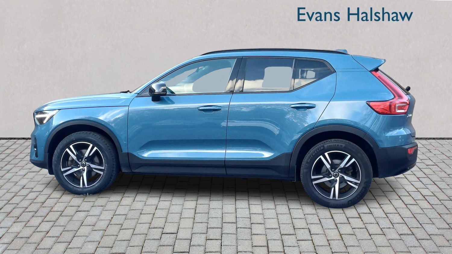 Used Volvo XC40 2023 for sale - 77514365: Photo 4