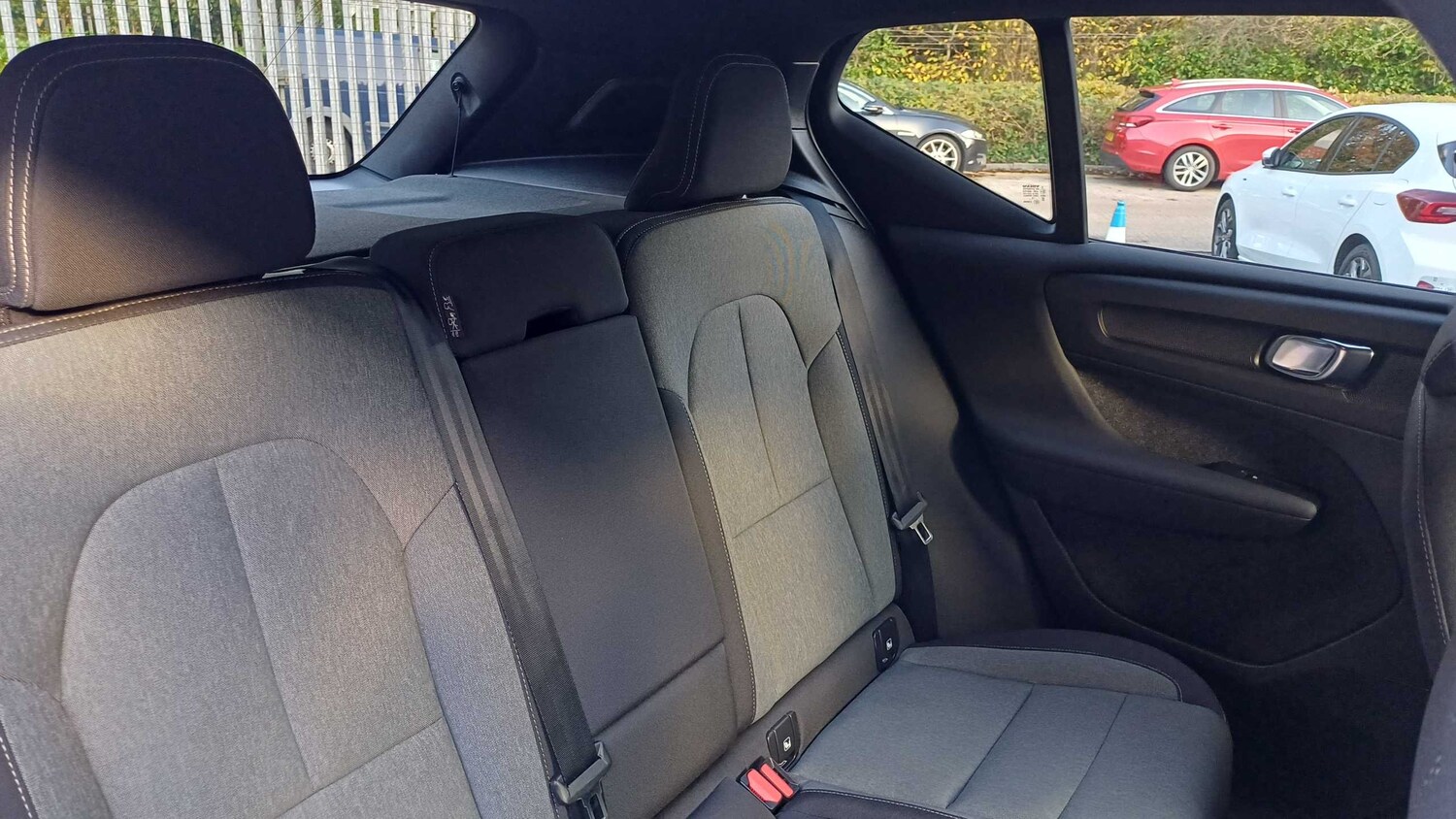 Used Volvo XC40 2023 for sale - 76272153: Photo 16