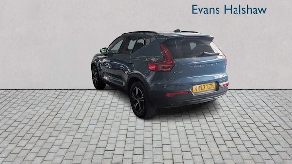 Used Volvo XC40 2023 for sale - 76272153: Photo 2
