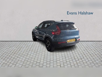 Used Volvo XC40 2023 for sale - 76272153: Photo 2