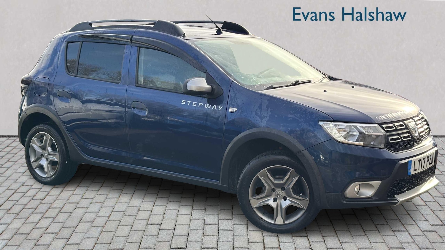 Used Dacia Sandero Stepway 2017 for sale - 76540773: Photo 1