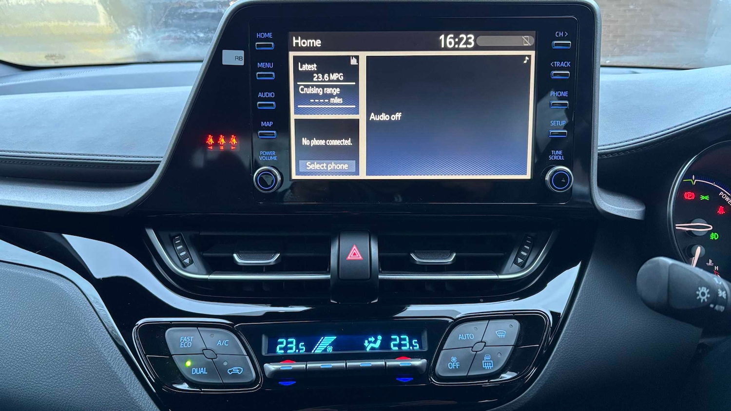 Used Toyota C-HR 2023 for sale - 77044041: Photo 2