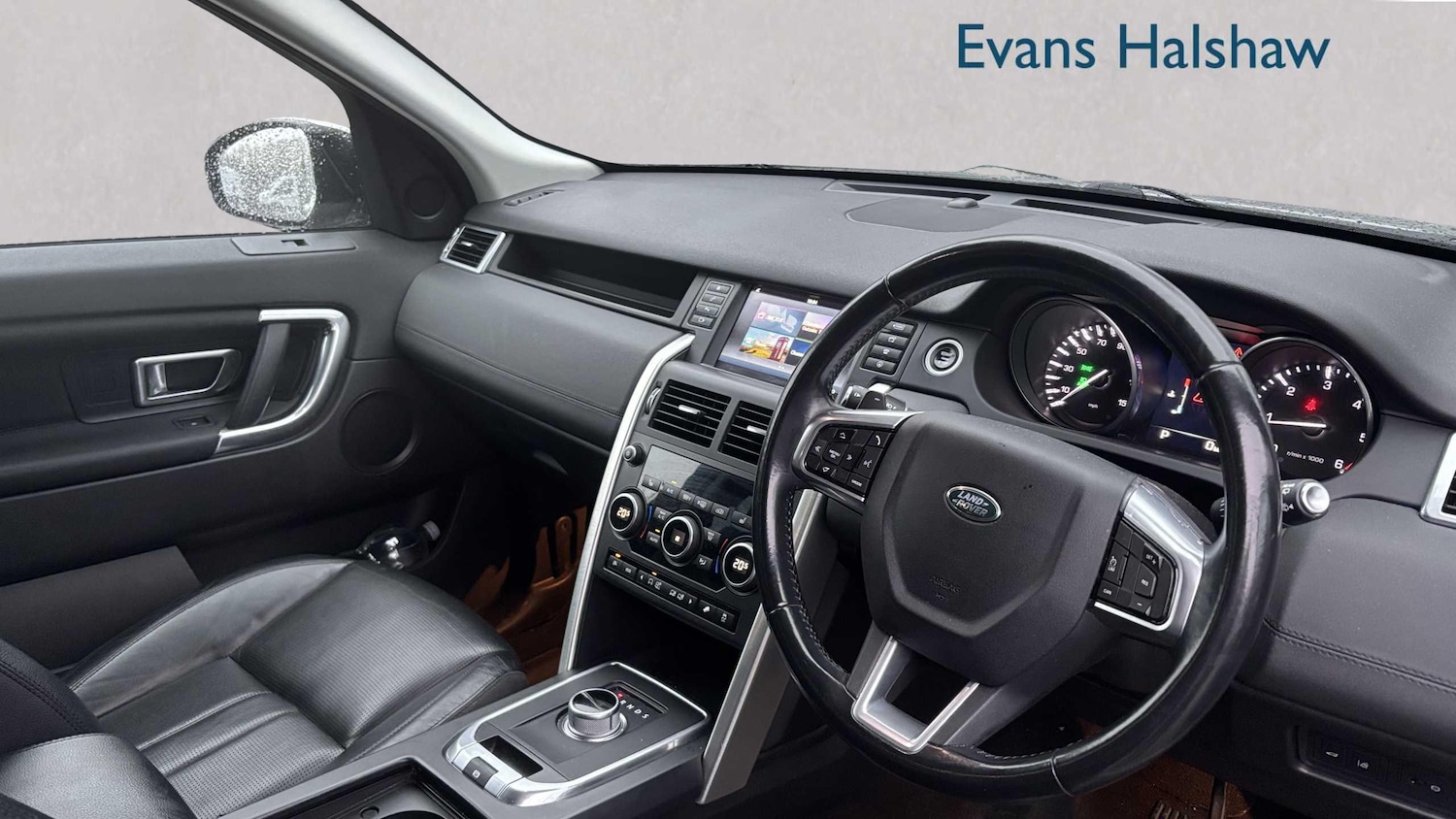 Used Land Rover Discovery Sport 2016 for sale - 76955236: Photo 3