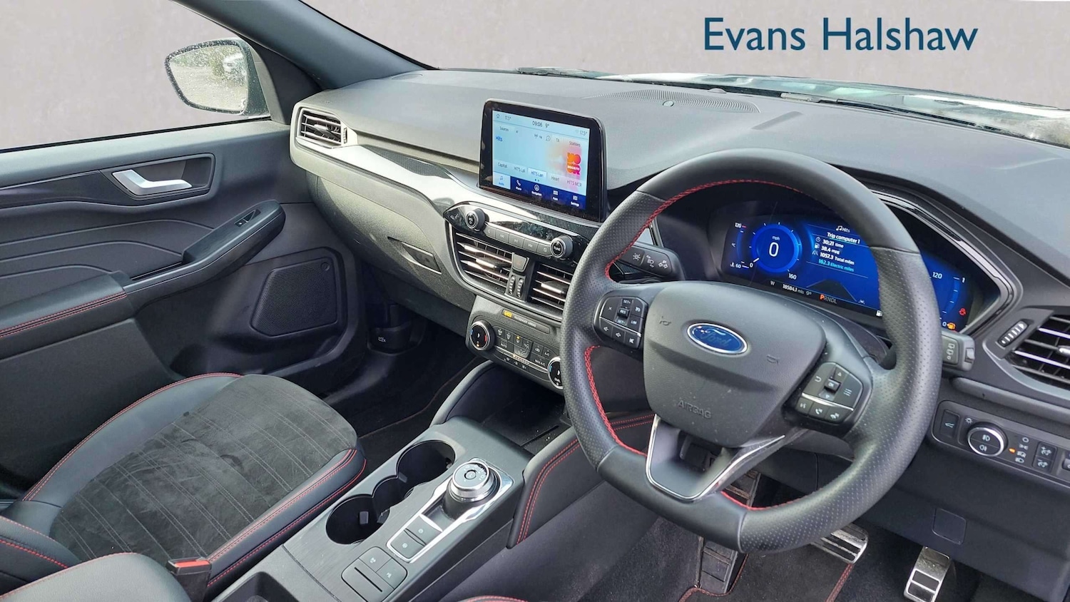 Used Ford Kuga 2024 for sale - 77972778: Photo 3