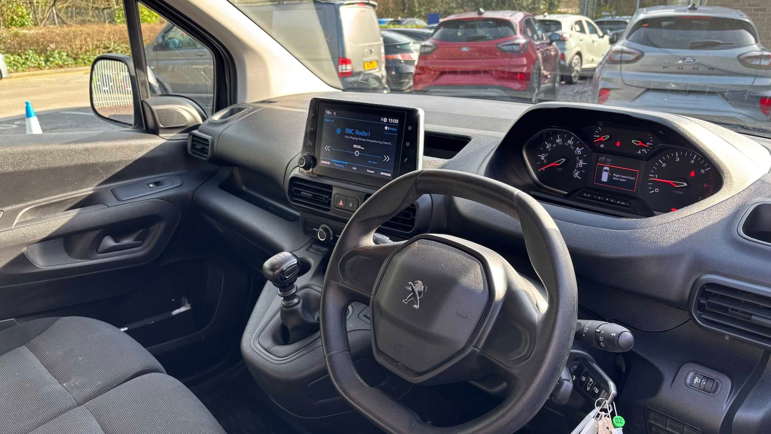 Used Peugeot Partner 2023 for sale - 77661171: Photo 11