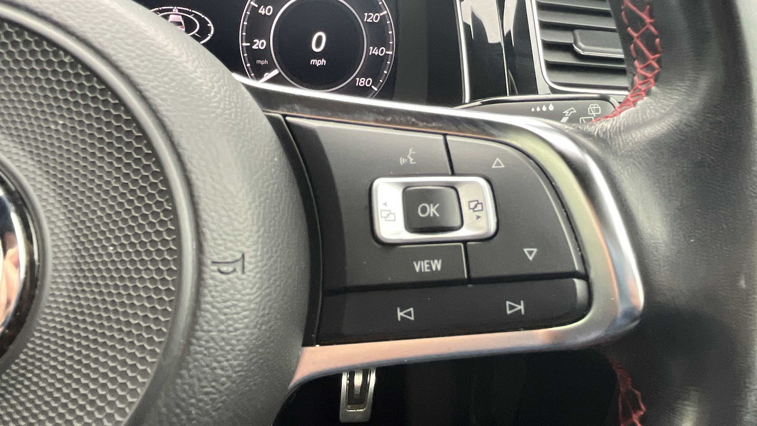 Used Volkswagen Golf 2020 for sale - 76015950: Photo 24