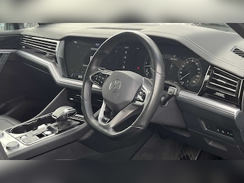 Used Volkswagen Touareg 2021 for sale - 76156341: Photo 3