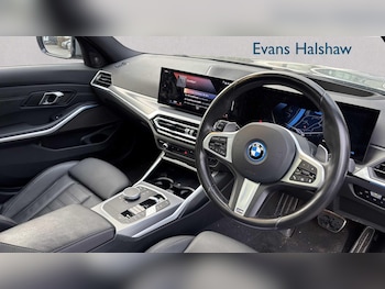 Used BMW 3 Series 2023 for sale - 76875779: Photo